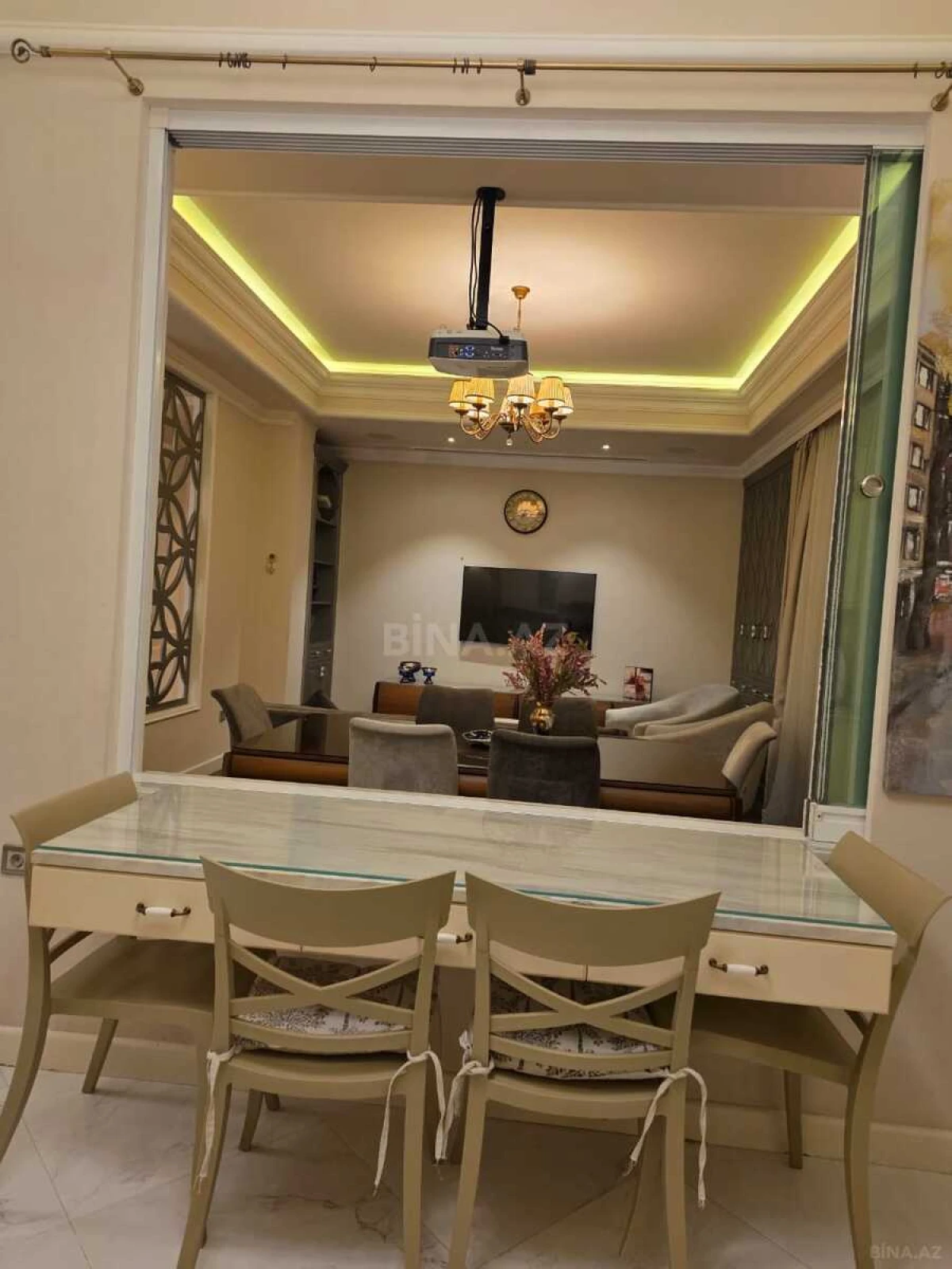 Kirayə verilir 3 otaqlı mənzil 115 m²