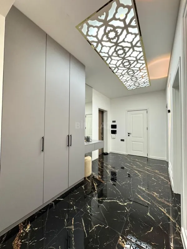 Satılır 3 otaqlı mənzil 110 m²