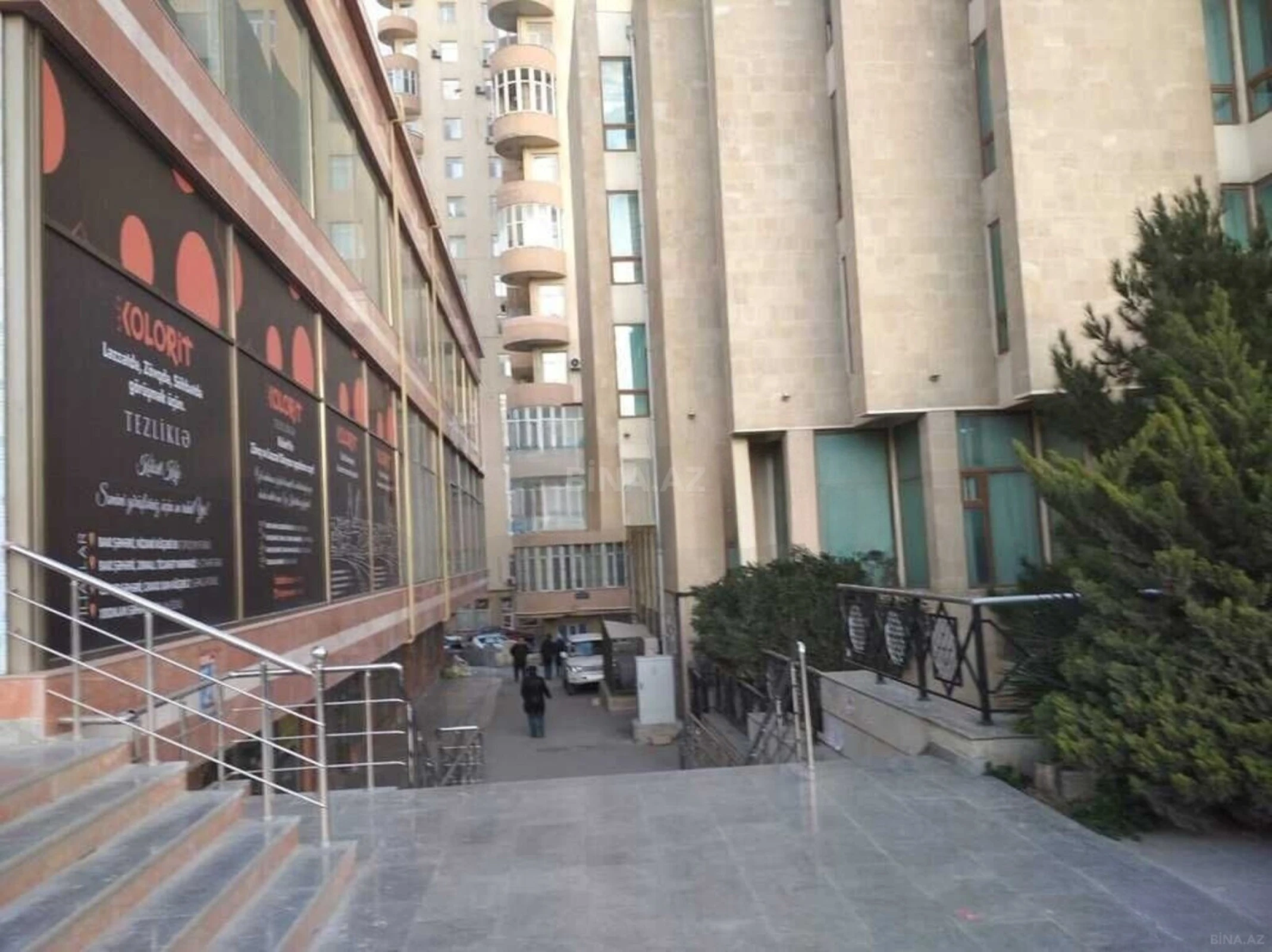 Kirayə verilir 2 otaqlı ofis 75 m²