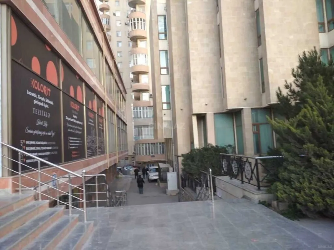 Kirayə verilir 2 otaqlı ofis 75 m²