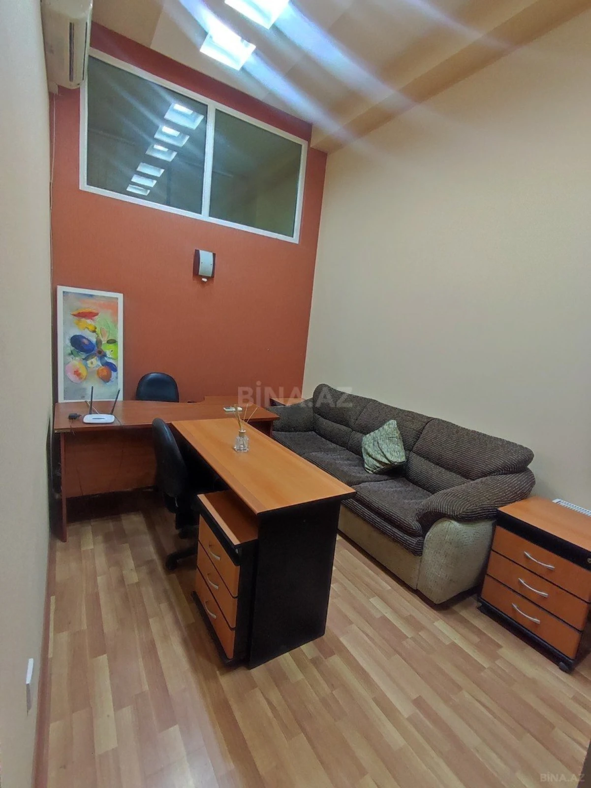 Kirayə verilir 2 otaqlı ofis 75 m²