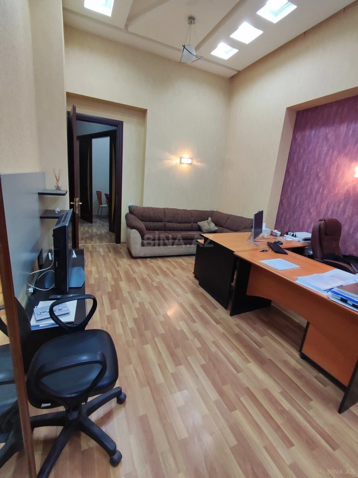 Kirayə verilir 2 otaqlı ofis 75 m²