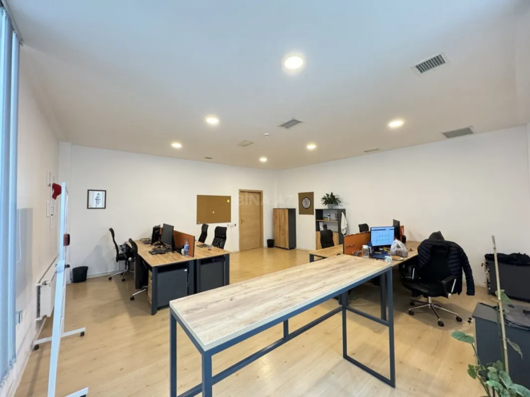 Kirayə verilir 1 otaqlı ofis 43 m²