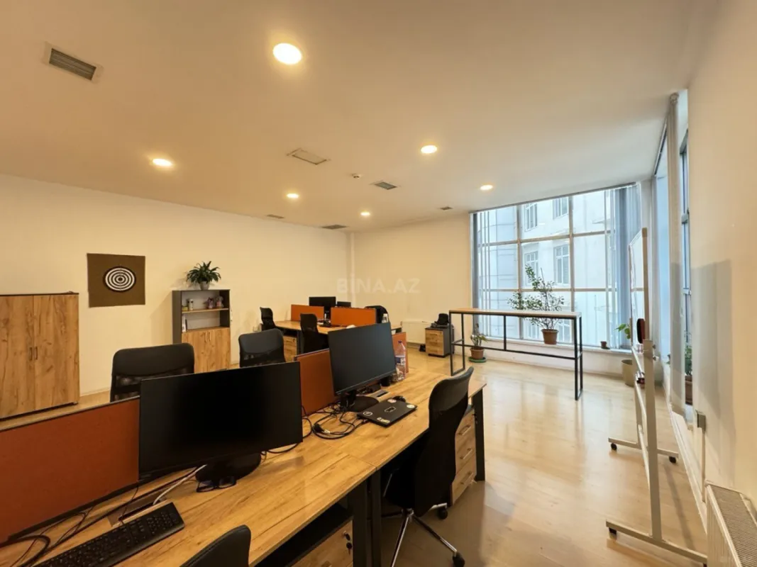 Kirayə verilir 1 otaqlı ofis 43 m²