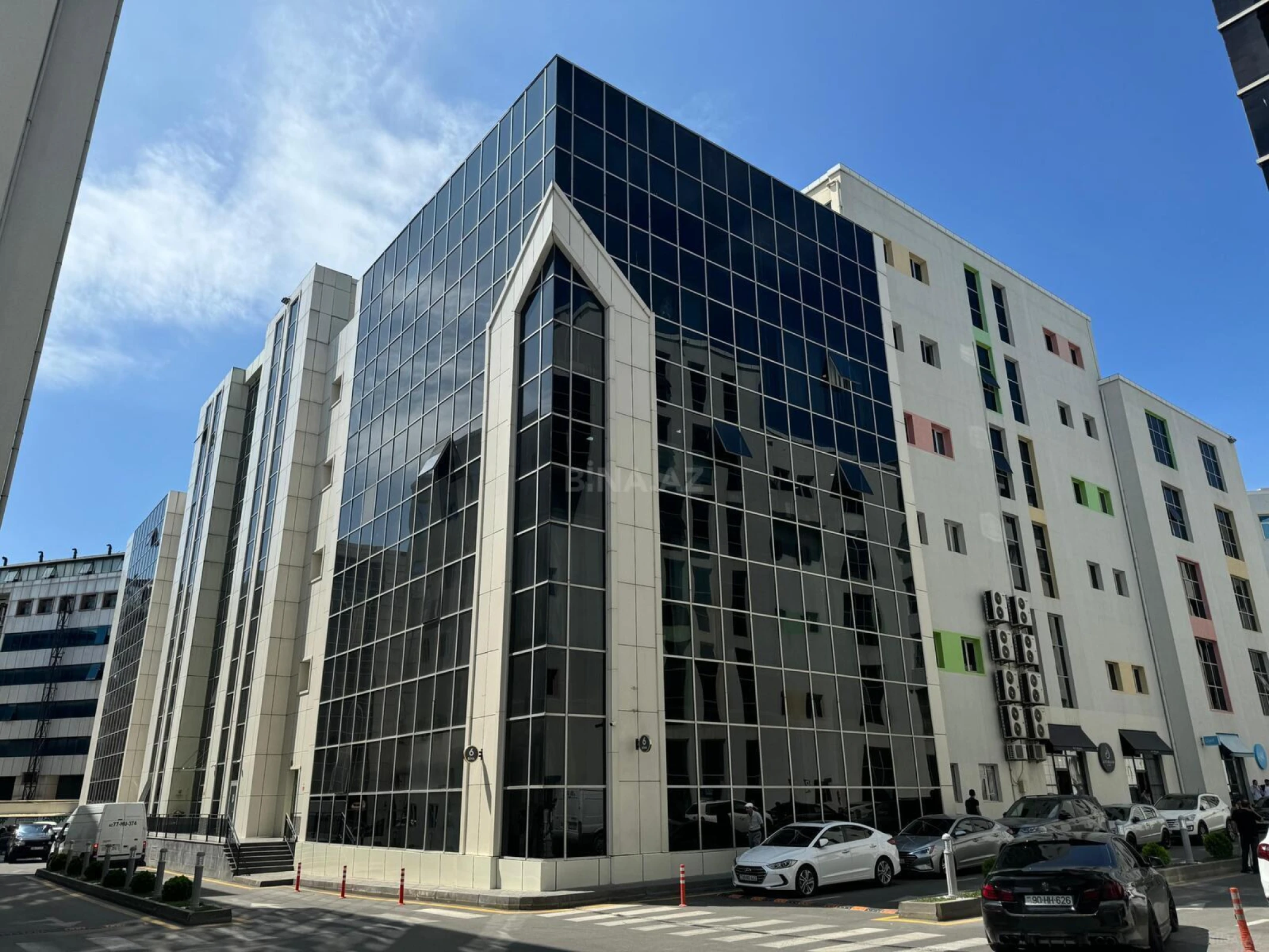 Kirayə verilir 1 otaqlı ofis 43 m²