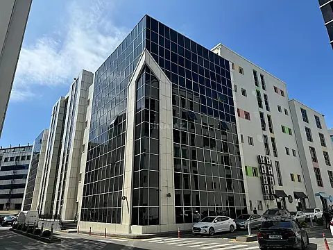 Kirayə verilir 1 otaqlı ofis 43 m² — Bakı 1 otaq 43.00 m²