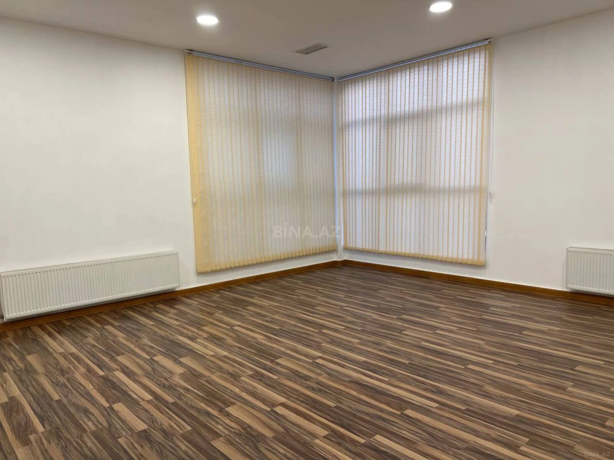 Kirayə verilir 1 otaqlı ofis 43 m²