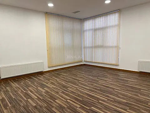 Kirayə verilir 1 otaqlı ofis 43 m²