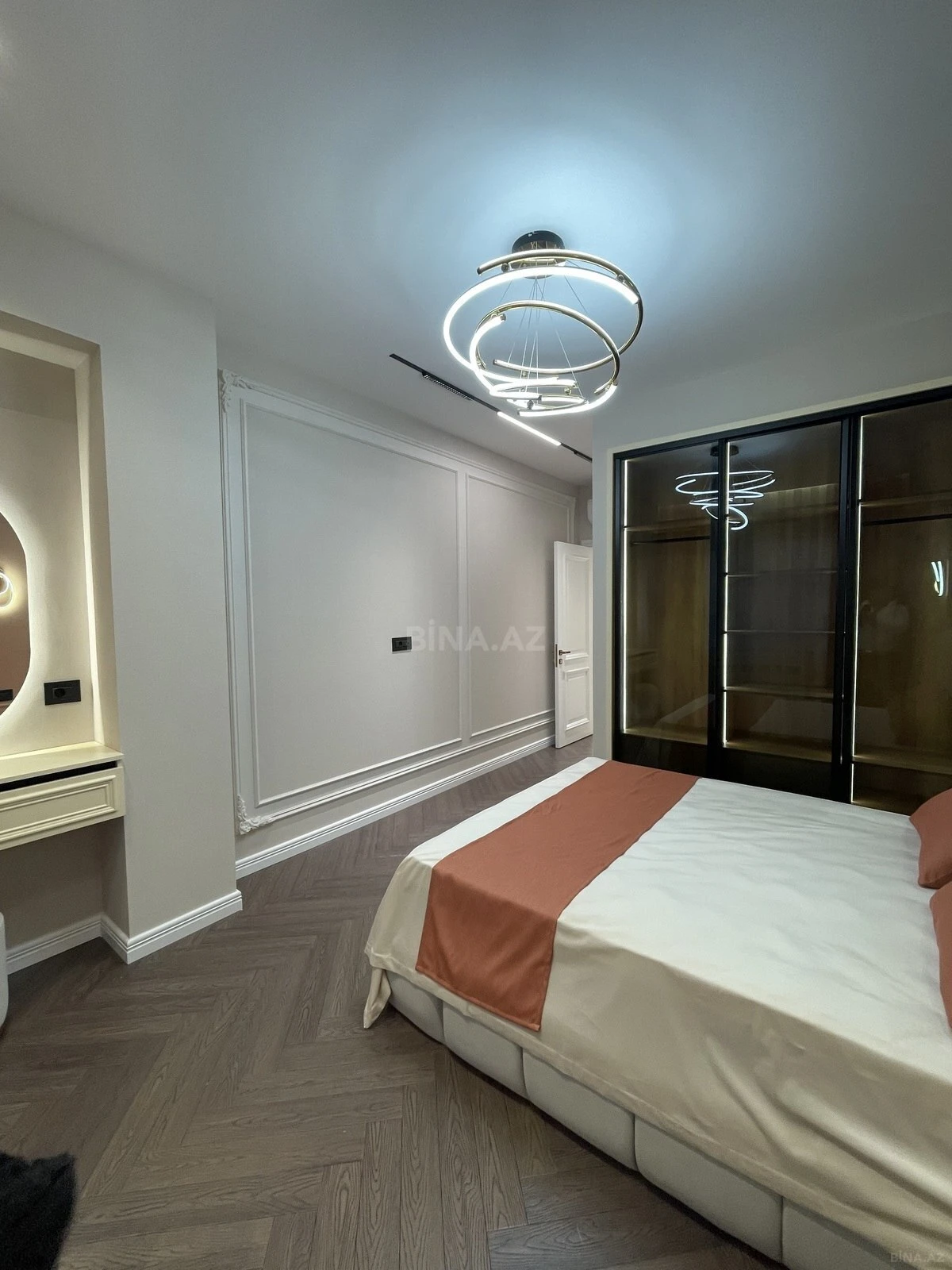 Satılır 3 otaqlı mənzil 100 m²