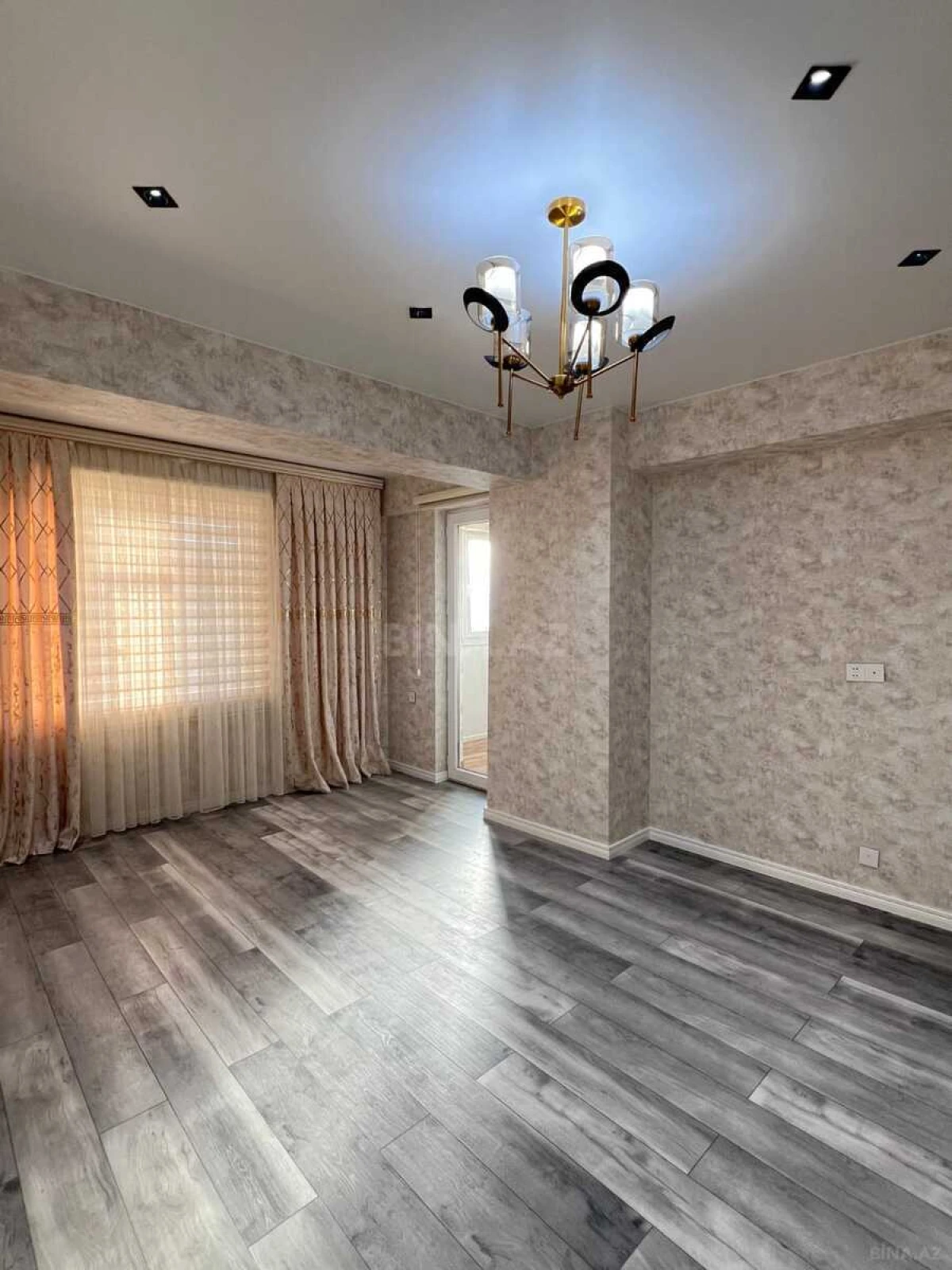 Satılır 3 otaqlı mənzil 90 m²