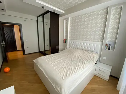 Satılır 3 otaqlı mənzil 98 m²