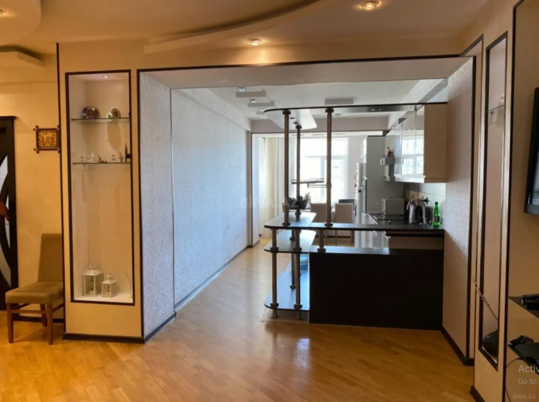 Satılır 3 otaqlı mənzil 98 m²