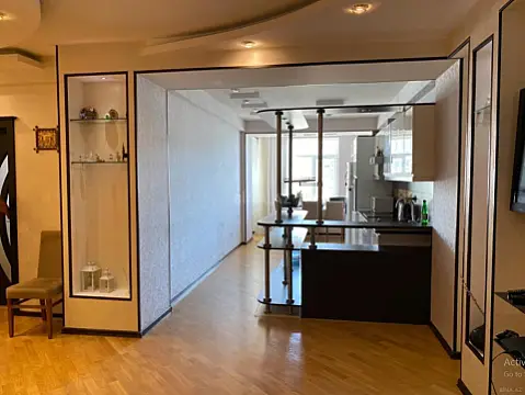 Satılır 3 otaqlı mənzil 98 m²