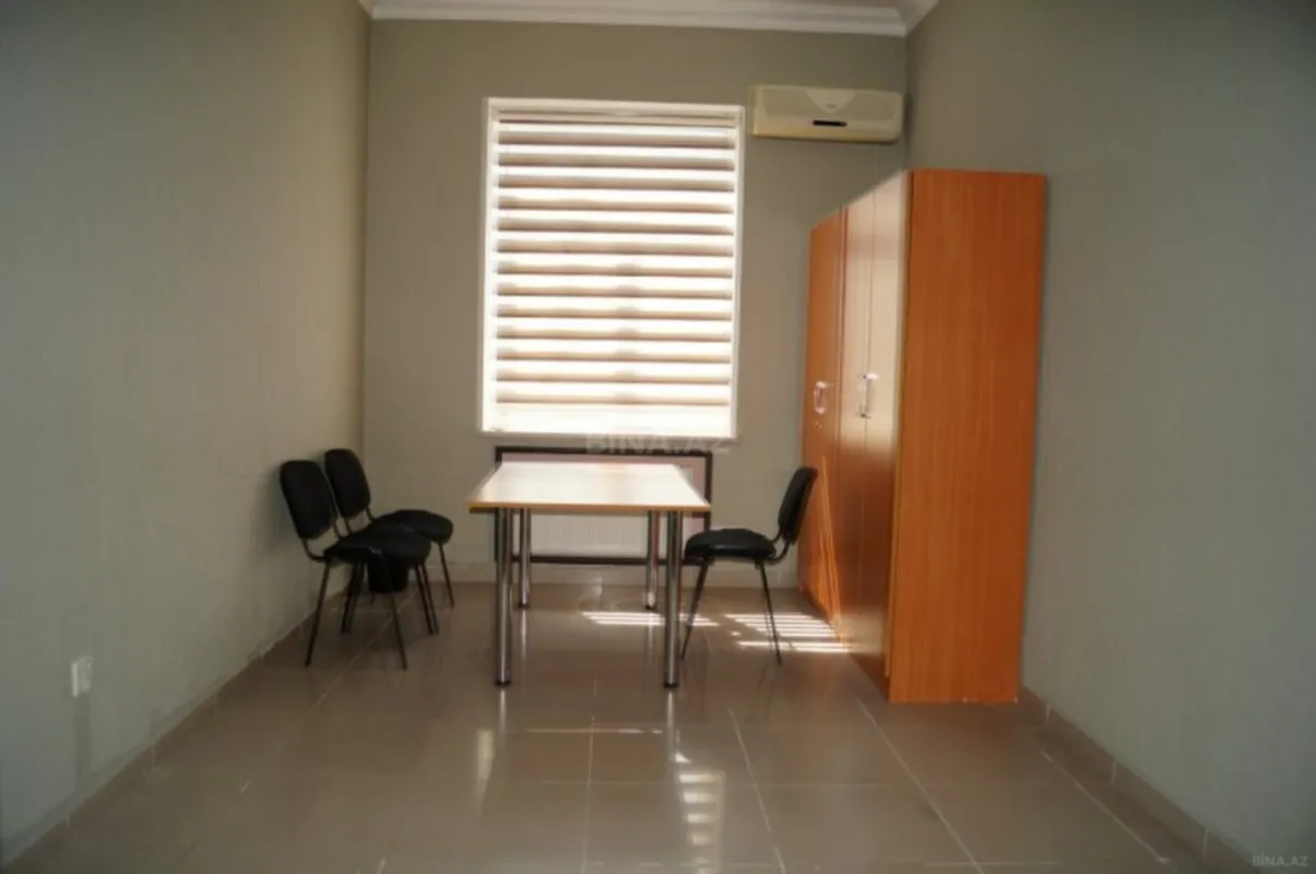 Kirayə verilir 12 otaqlı ofis 400 m²