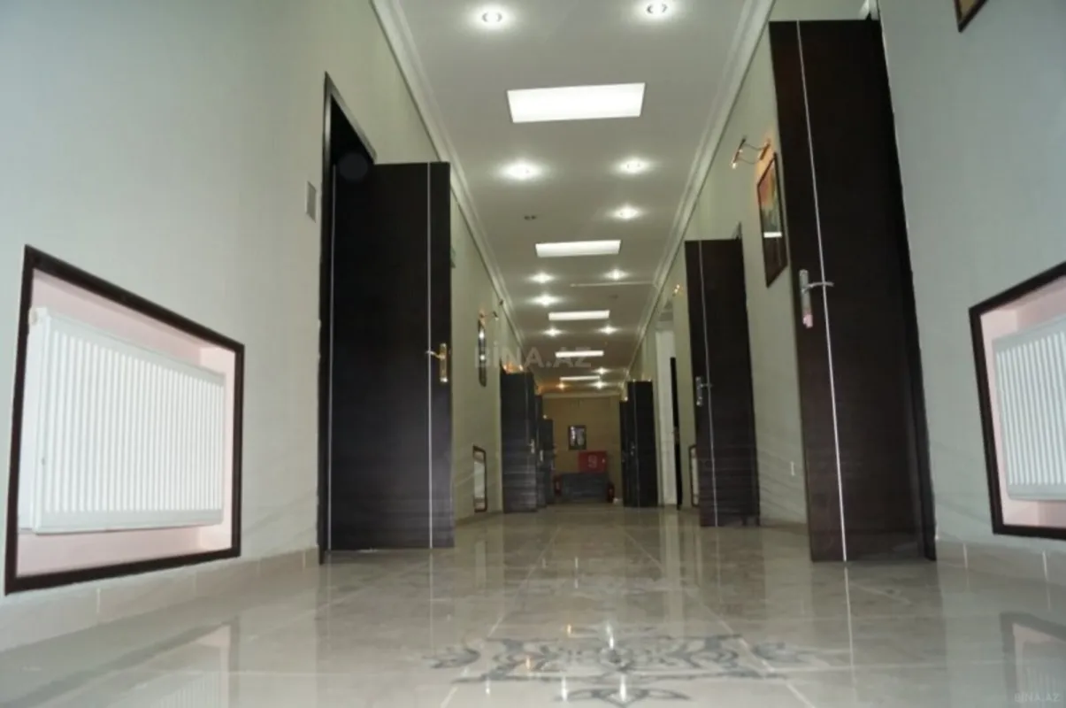 Kirayə verilir 12 otaqlı ofis 400 m²