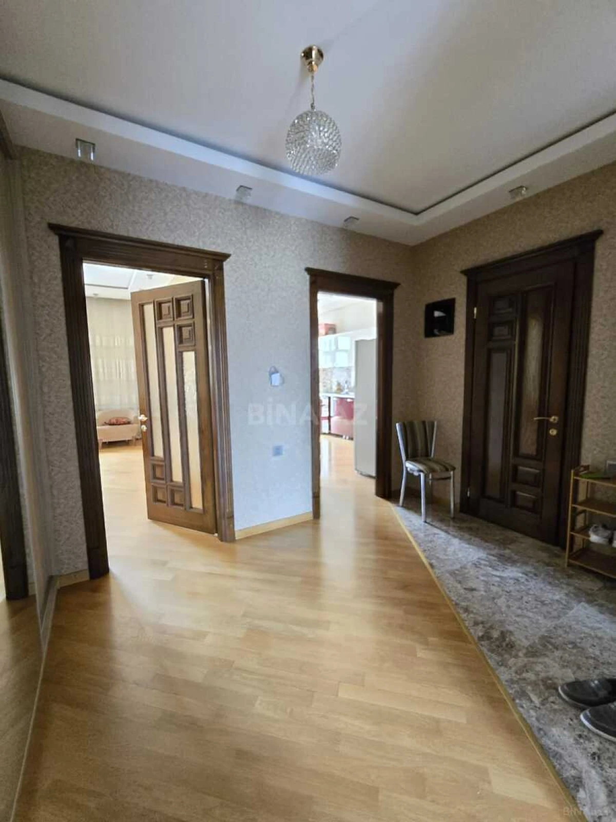 Kirayə verilir 3 otaqlı mənzil 120 m²