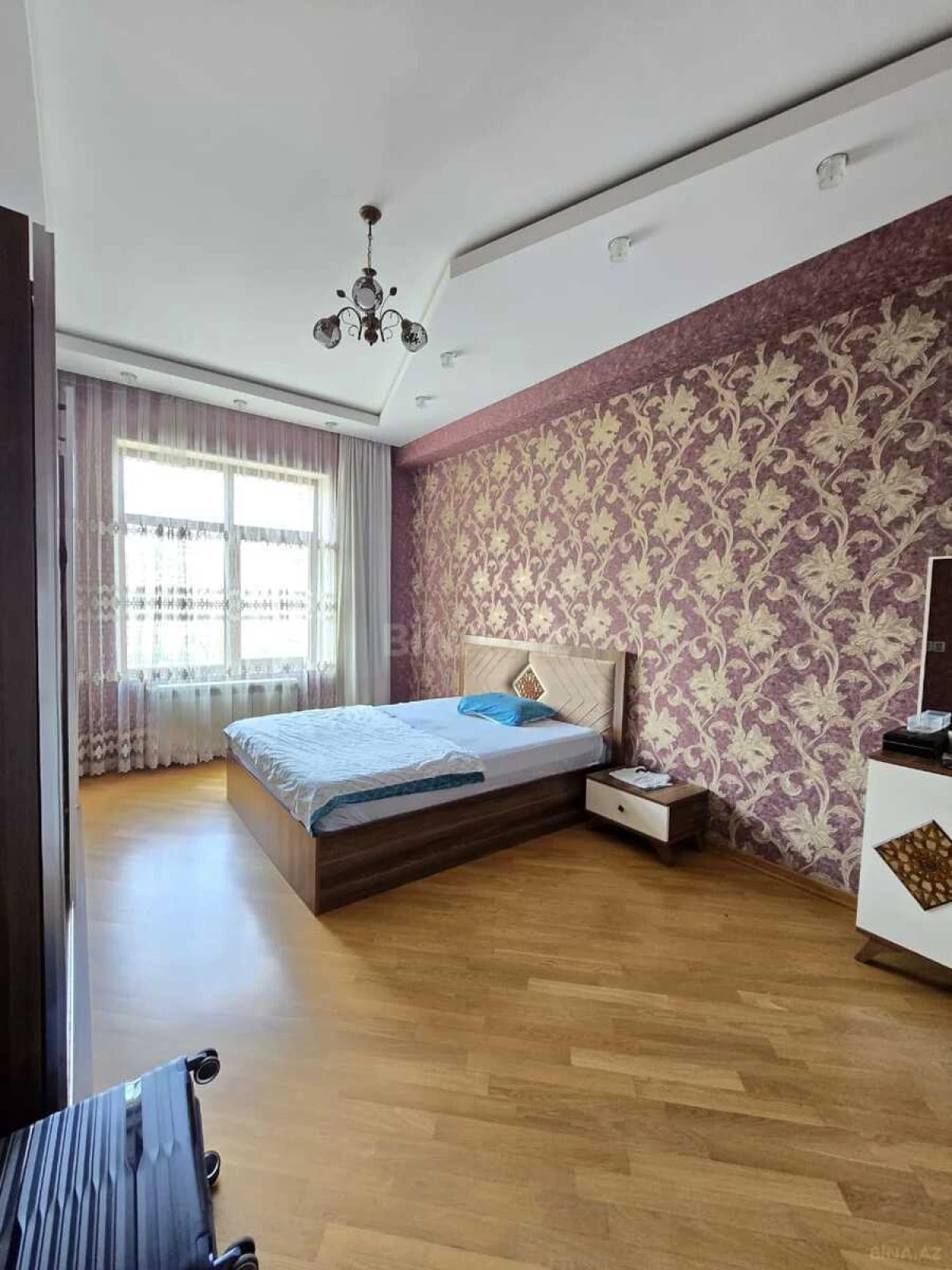 Kirayə verilir 3 otaqlı mənzil 120 m²