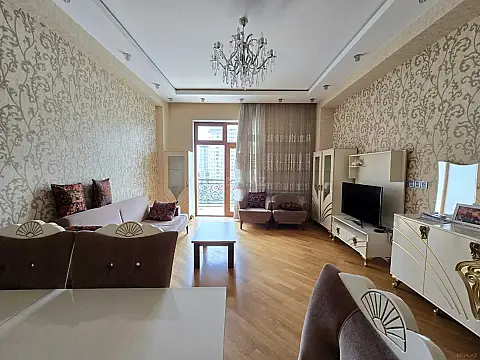 Kirayə verilir 3 otaqlı mənzil 120 m² — Bakı 3 otaq 120.00 m²