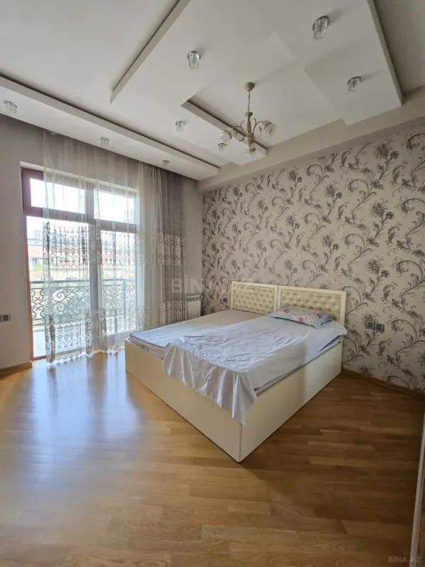 Kirayə verilir 3 otaqlı mənzil 120 m²