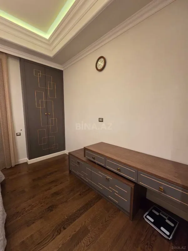 Kirayə verilir 3 otaqlı mənzil 111 m²