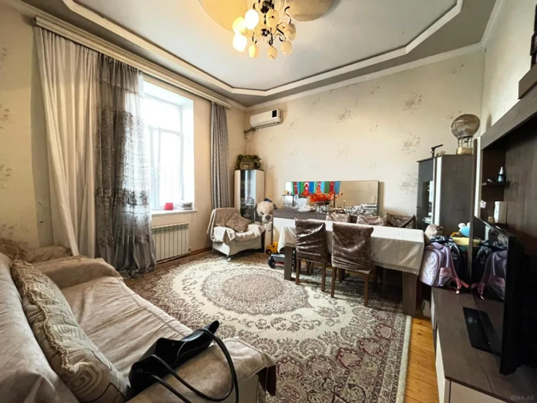 Satılır 3 otaqlı mənzil 110 m²