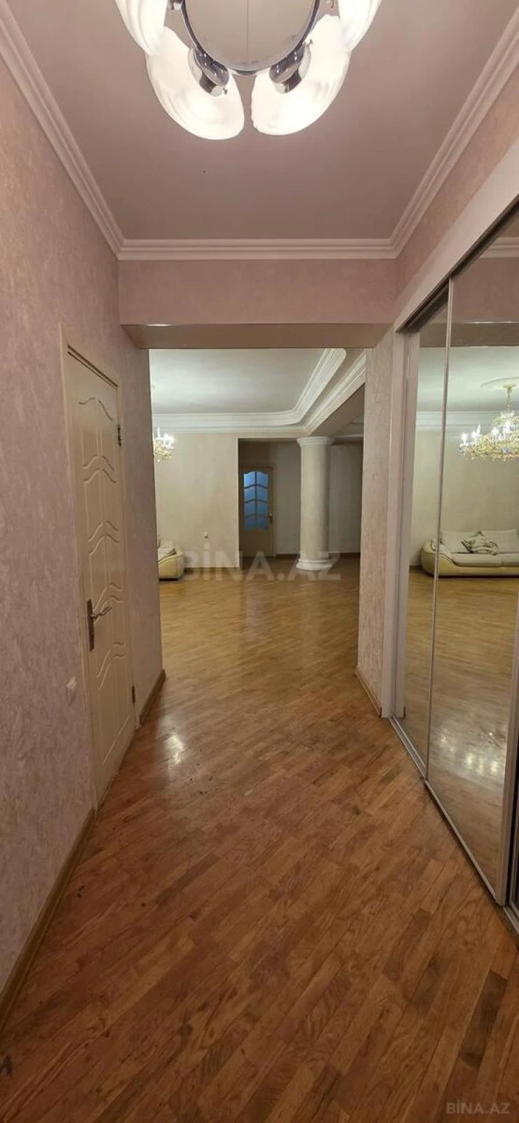 Kirayə verilir 4 otaqlı ofis 200 m²