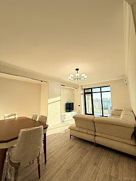 Kirayə verilir 3 otaqlı mənzil 140 m²