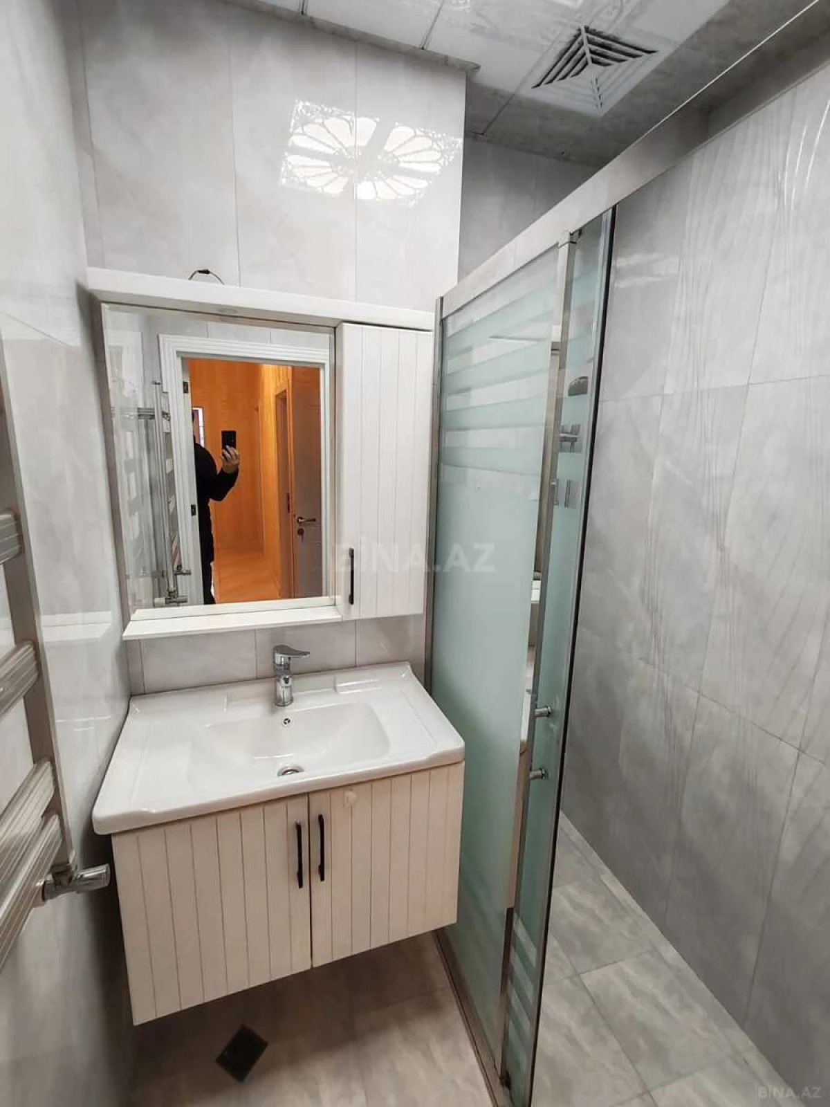 Satılır 3 otaqlı mənzil 91 m²