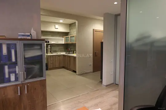 Kirayə verilir 11 otaqlı ofis 490 m²