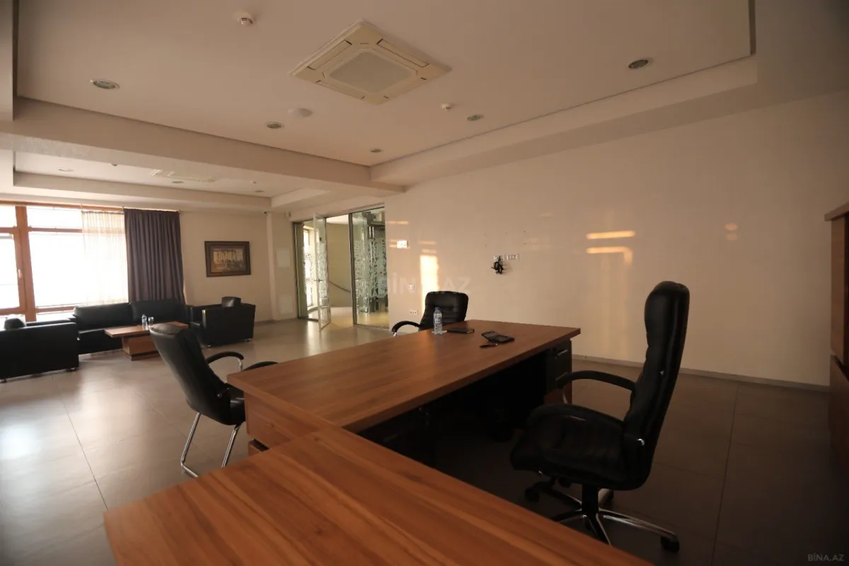 Kirayə verilir 11 otaqlı ofis 490 m²