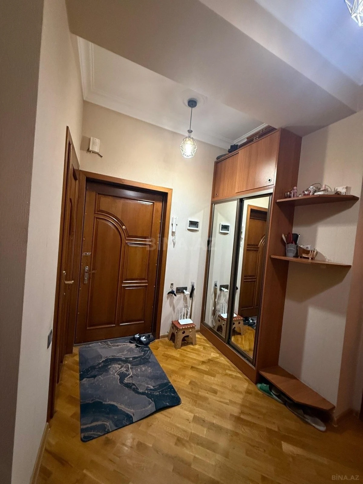 Satılır 3 otaqlı mənzil 76 m²
