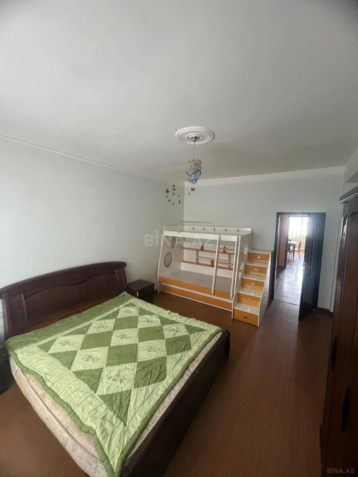 Kirayə verilir 3 otaqlı mənzil 130 m²