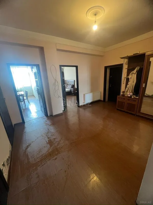 Kirayə verilir 3 otaqlı mənzil 130 m²