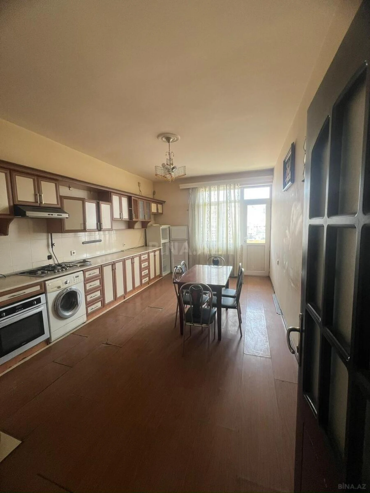 Kirayə verilir 3 otaqlı mənzil 130 m²