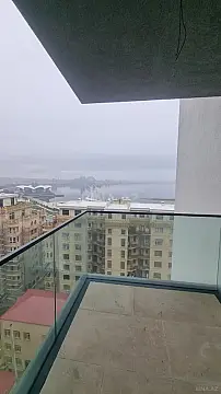 Satılır 5 otaqlı mənzil 258.8 m²