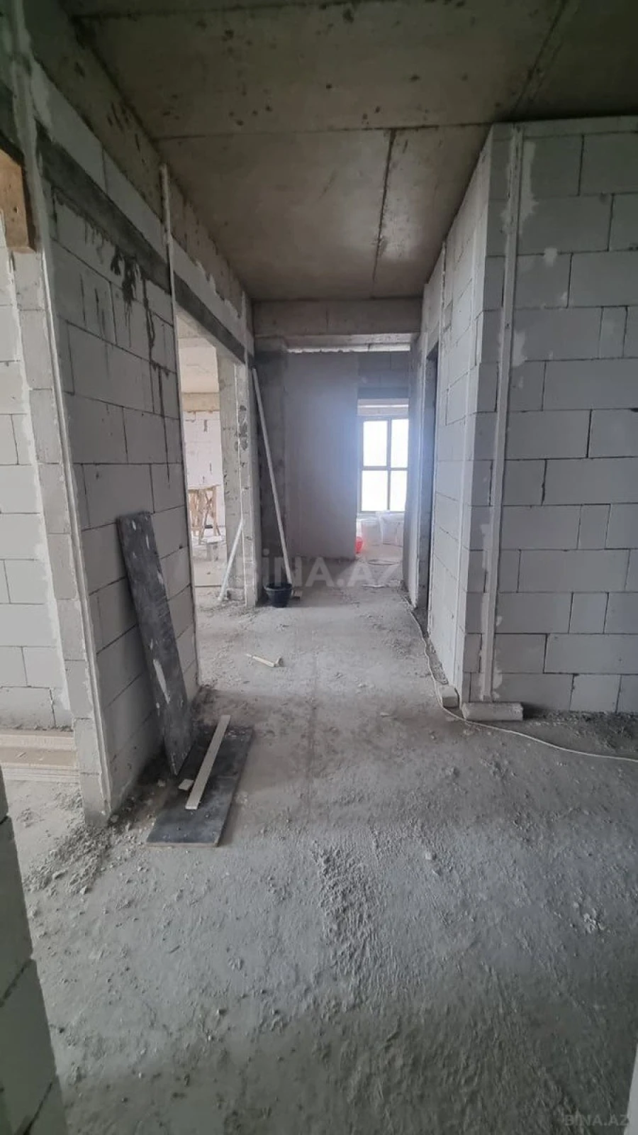 Satılır 5 otaqlı mənzil 258.8 m²