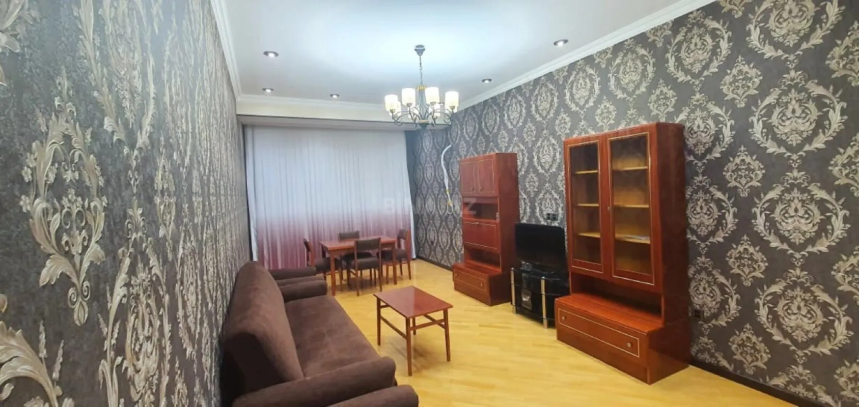 Kirayə verilir 3 otaqlı mənzil 134 m²