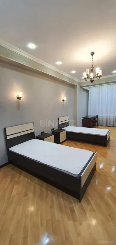 Kirayə verilir 3 otaqlı mənzil 134 m²