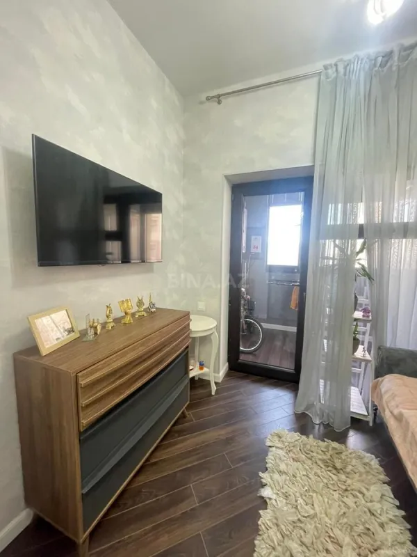 Satılır 4 otaqlı mənzil 70 m²