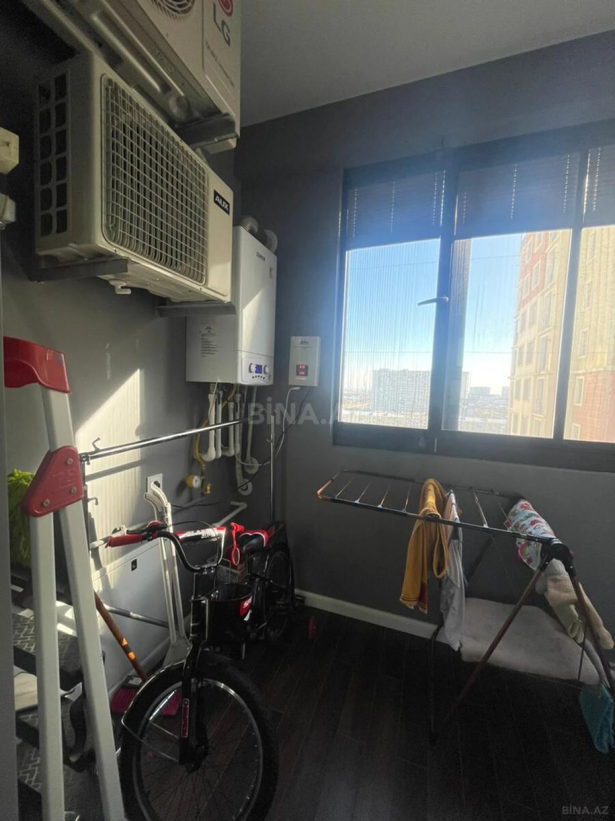 Satılır 4 otaqlı mənzil 70 m²