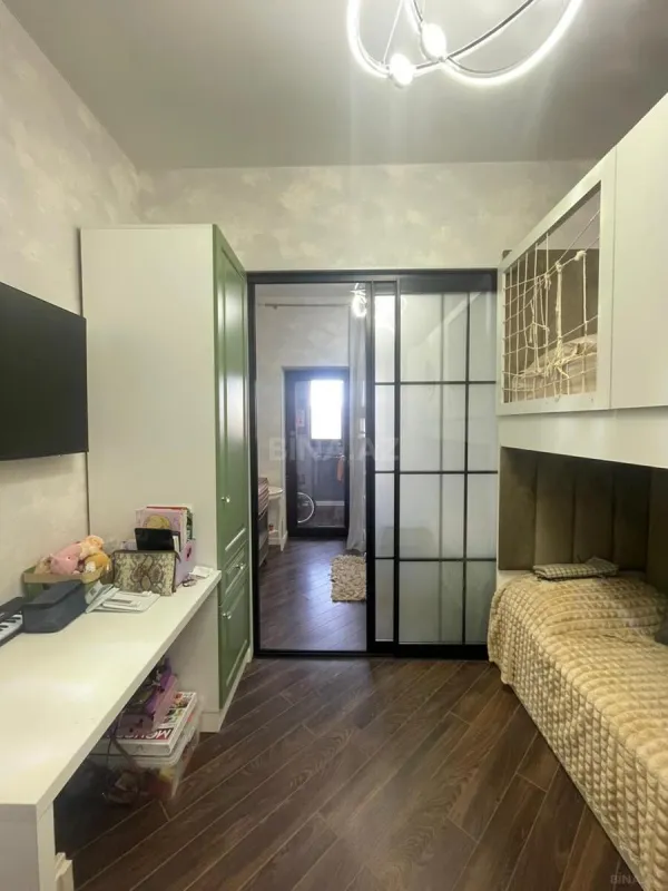 Satılır 4 otaqlı mənzil 70 m²