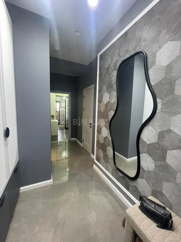 Satılır 4 otaqlı mənzil 70 m²