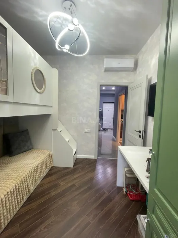 Satılır 4 otaqlı mənzil 70 m²