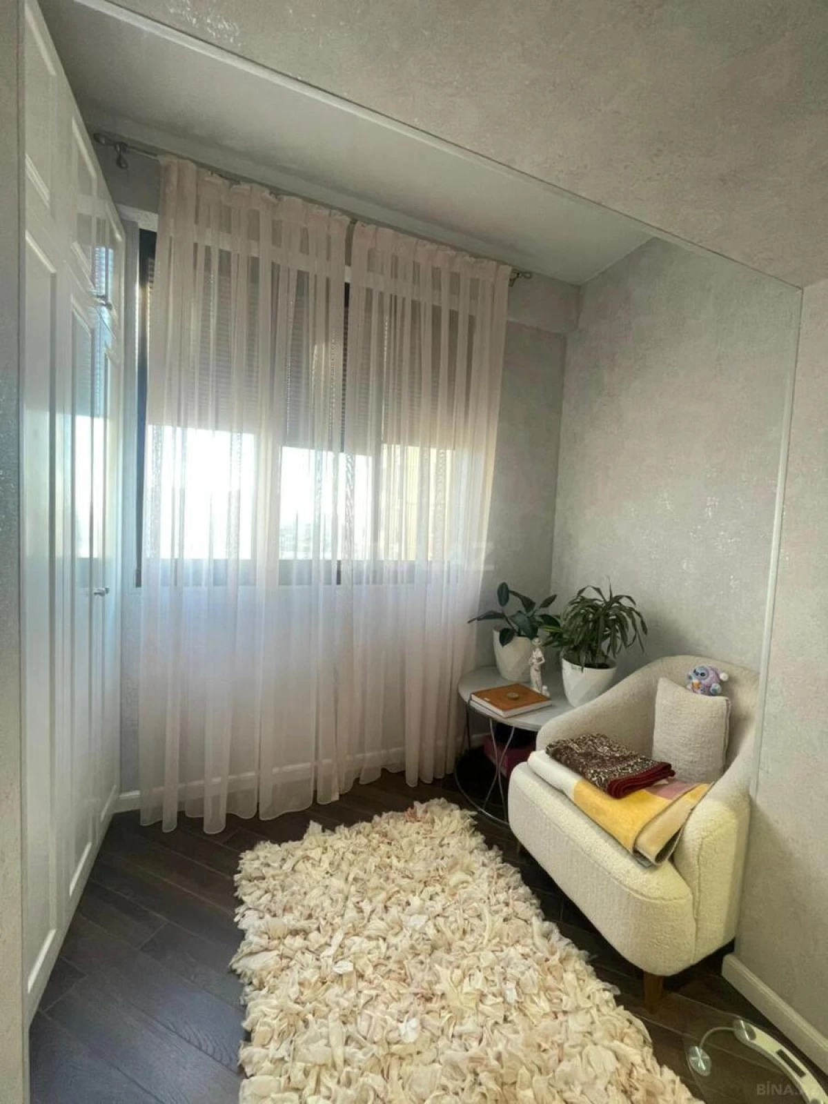 Satılır 4 otaqlı mənzil 70 m²