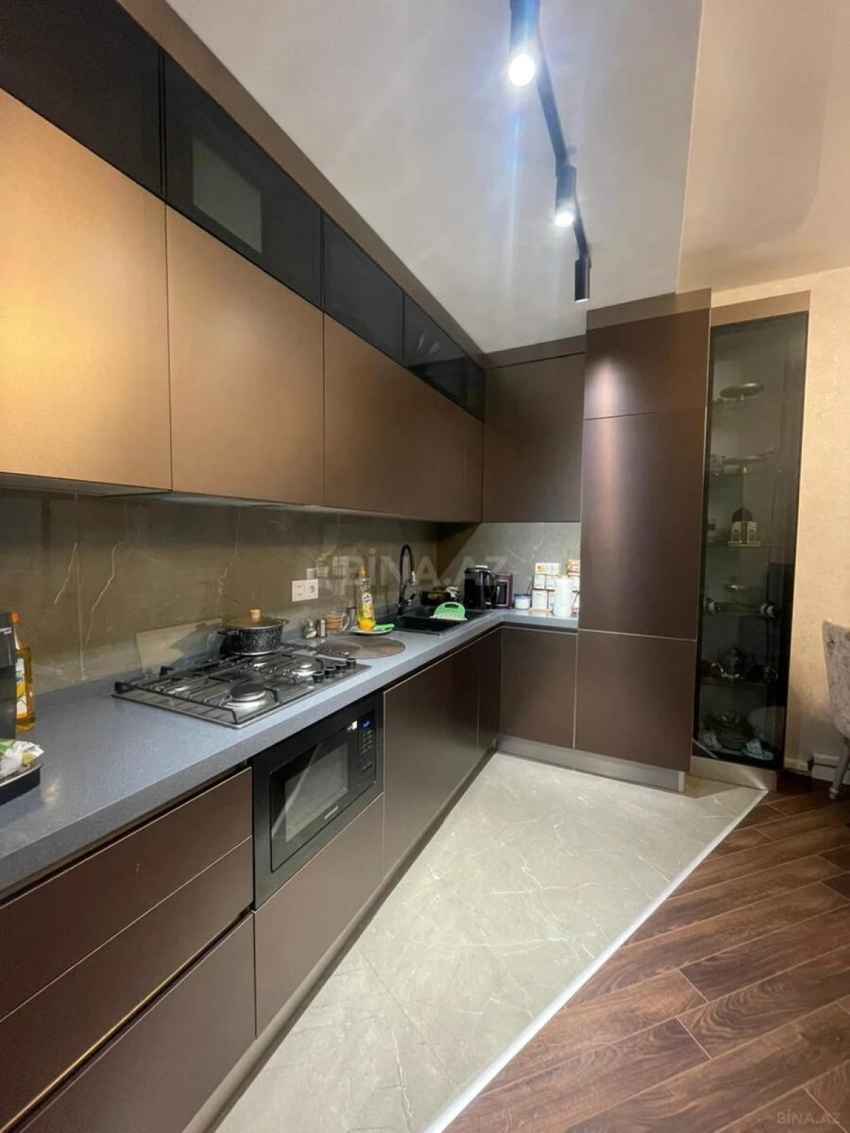 Satılır 4 otaqlı mənzil 70 m²