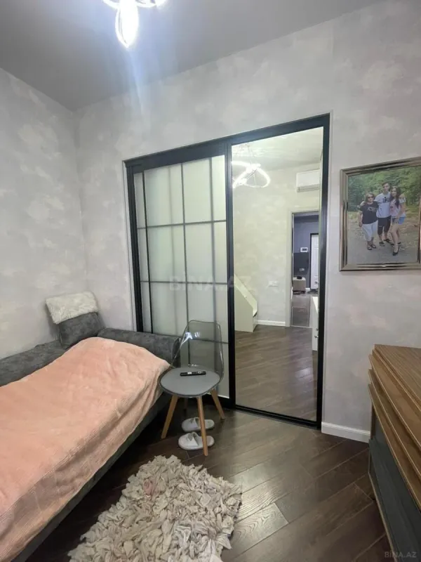 Satılır 4 otaqlı mənzil 70 m²