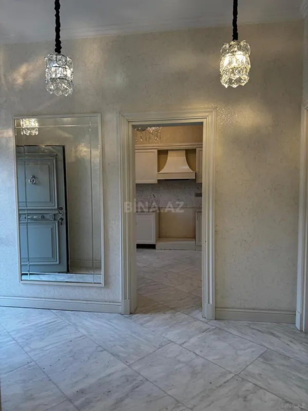 Satılır 6 otaqlı həyət evi 225 m²