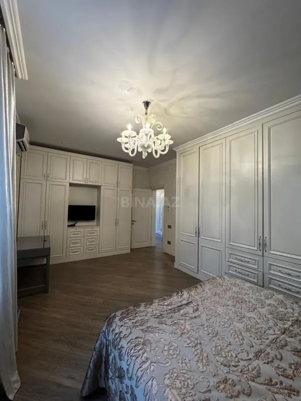 Satılır 6 otaqlı həyət evi 225 m²