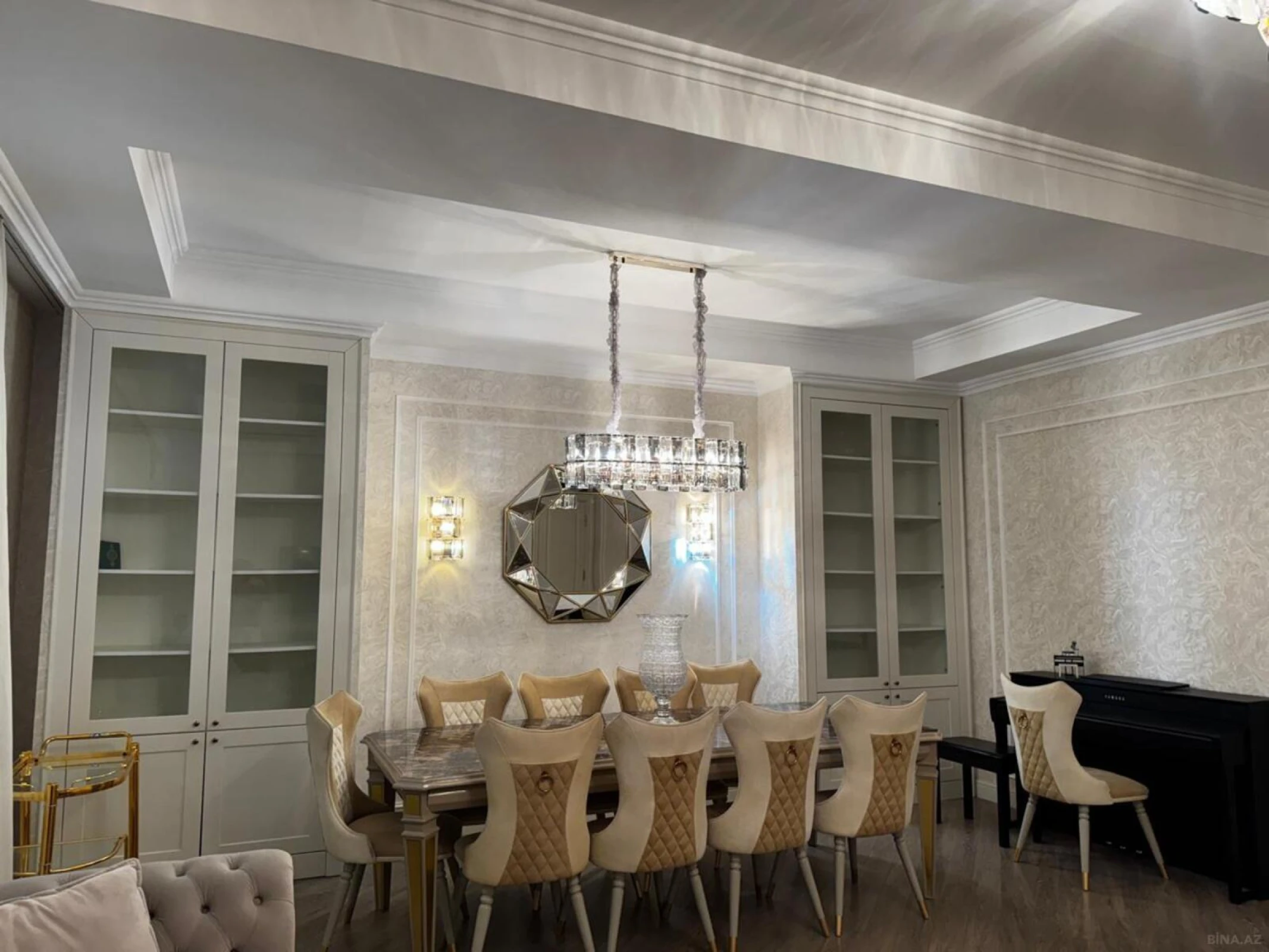 Satılır 6 otaqlı həyət evi 225 m²