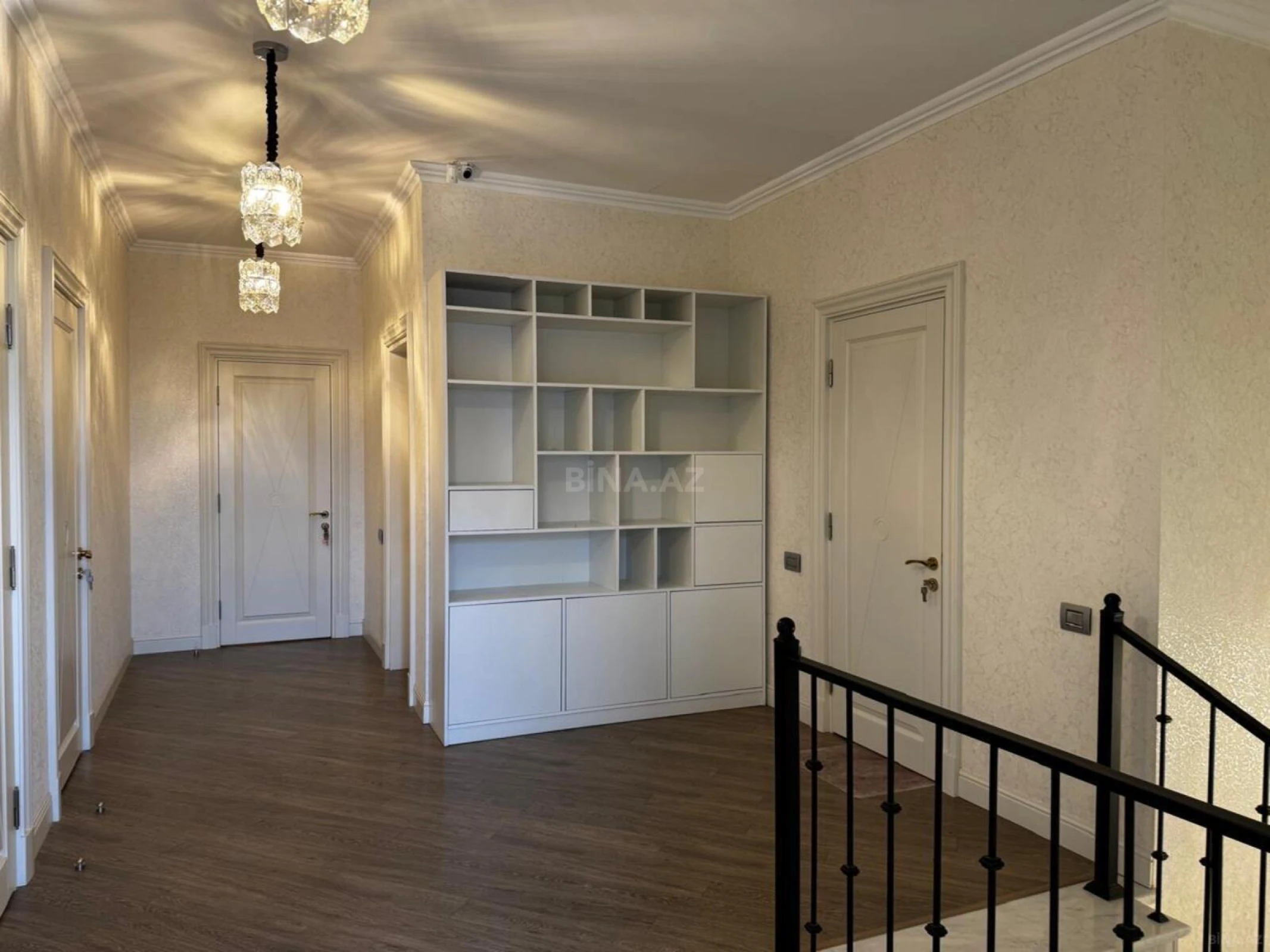 Satılır 6 otaqlı həyət evi 225 m²